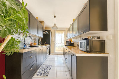 Appartement - 80 m² - 4 pièces