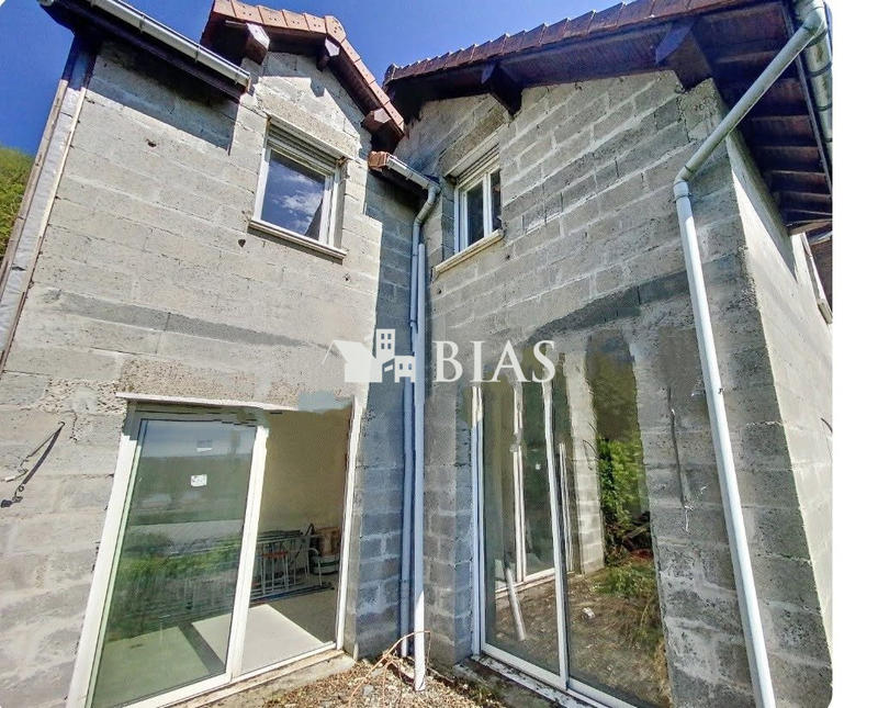 Maison - 140 m² - 7 pièces