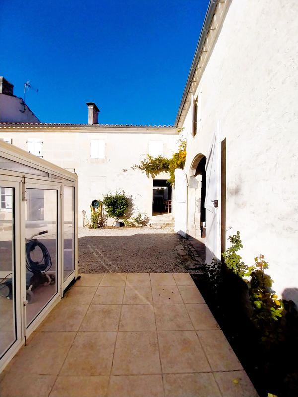 Maison de village - 225 m² - 8 pièces