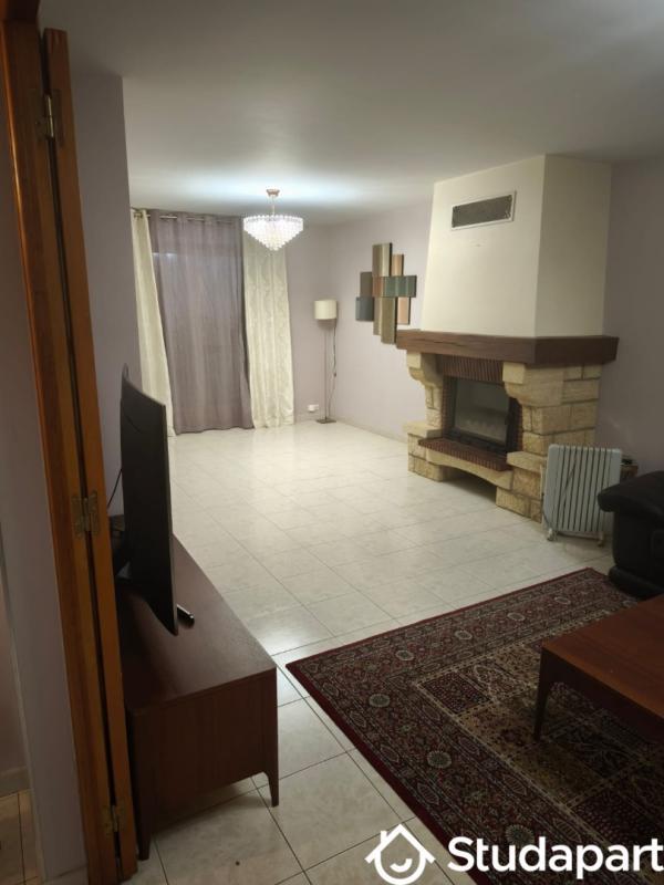 Chambre - 12 m² - 1 pièce