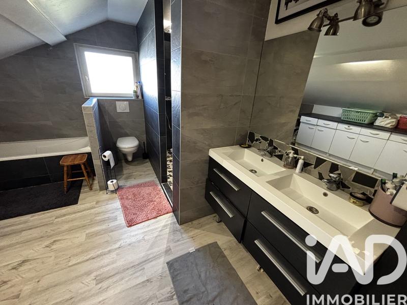 Maison - 152 m² - 7 pièces