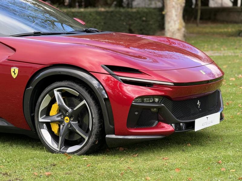 Ferrari Purosangue V12 6,5 725ch