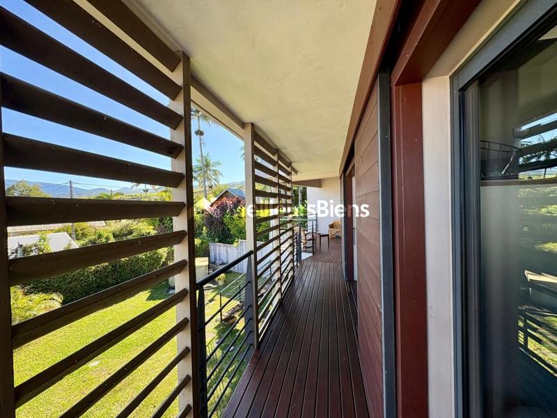 Maison d'architecte - 230 m² - 9 pièces