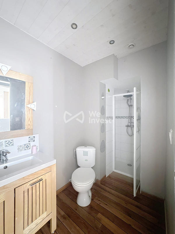 Maison - 370 m² - 7 pièces