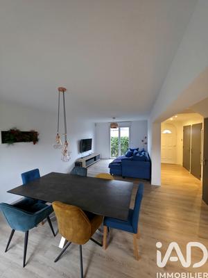 Maison - 90 m² - 4 pièces