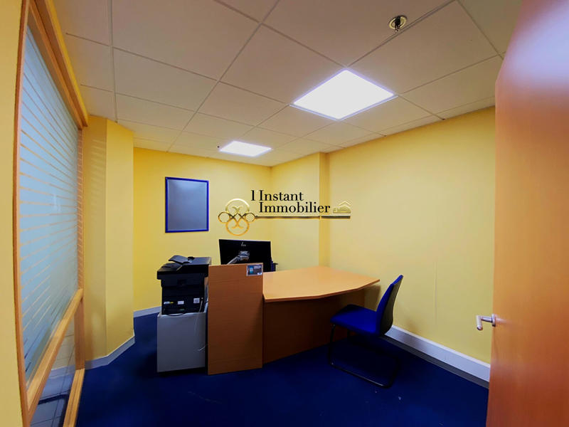 Local d'activités - 106 m²