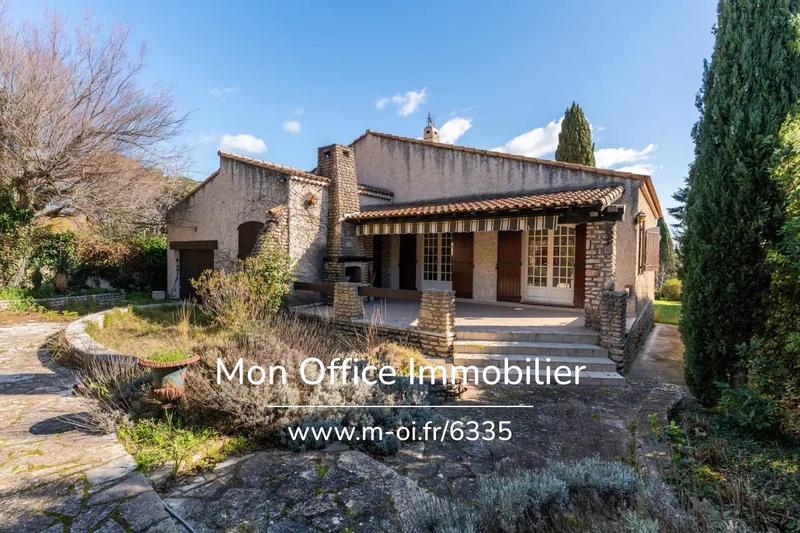 Maison - 180 m² - 7 pièces