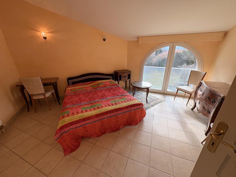 Maison - 305 m² - 7 pièces