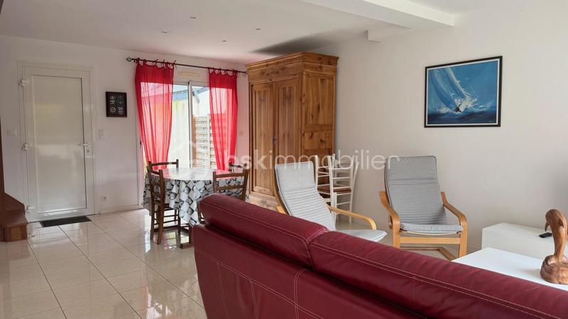 Maison traditionnelle - 76 m² - 4 pièces