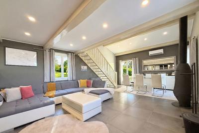 Maison - 168 m² - 7 pièces