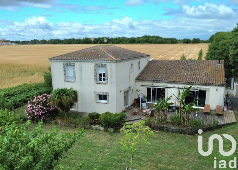 Maison - 201 m² - 6 pièces