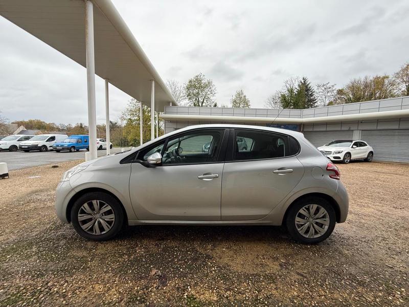 Peugeot 208 1.2 Vti 82 Ch Moteur 40000 Km Garantie 6 Mois / Reprise Possible