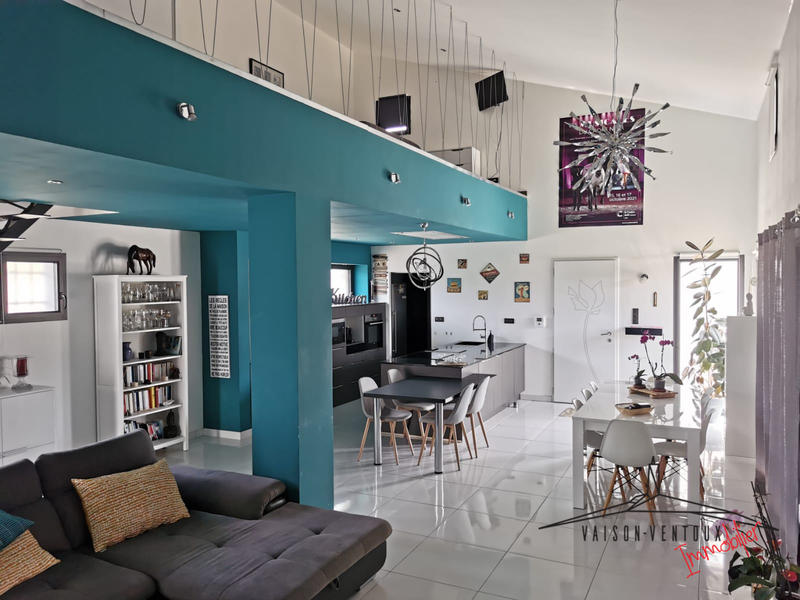 Villa - 180 m² - 6 pièces