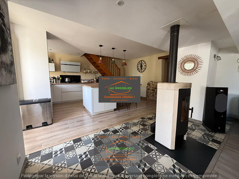 Maison - 180 m² - 7 pièces