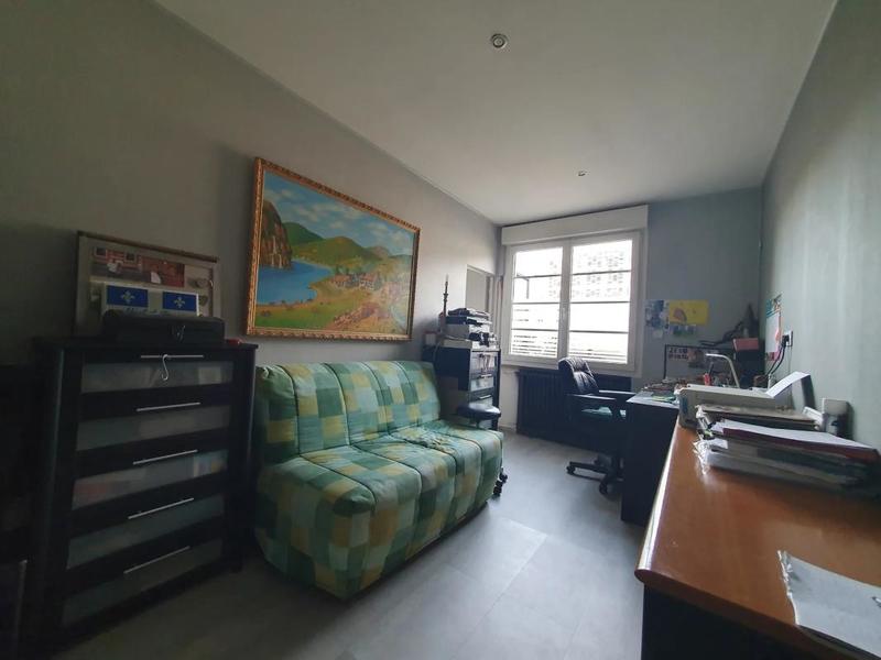 Maison - 270 m² - 10 pièces