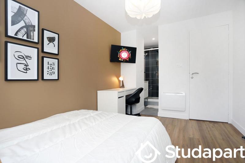 Chambre - 10 m² - 1 pièce