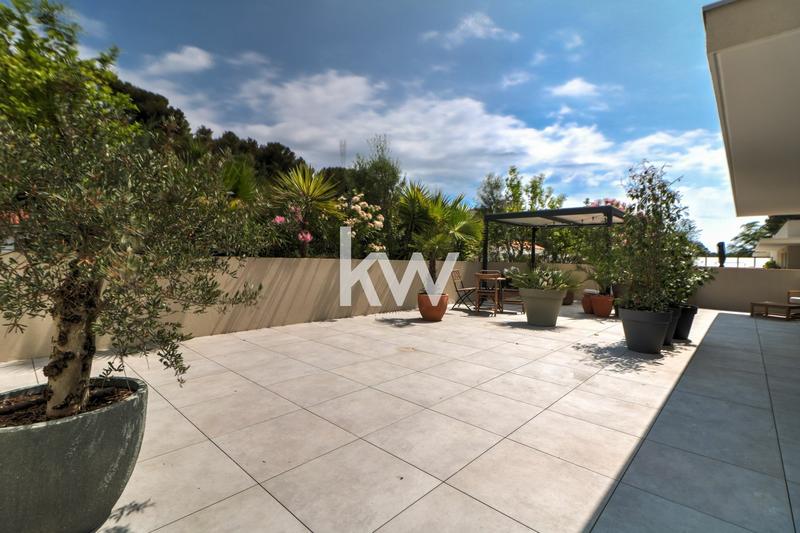 Appartement - 97 m² - 4 pièces