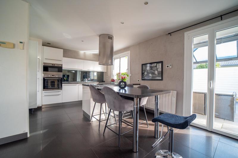 Maison - 113 m² - 5 pièces