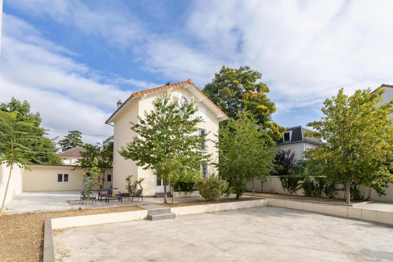 Villa - 170 m² - 6 pièces