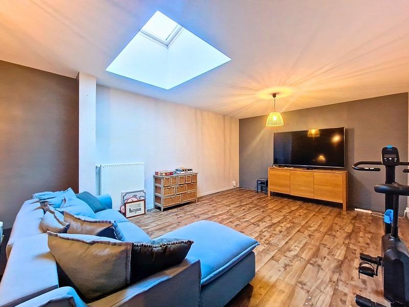 Maison - 310 m² - 8 pièces