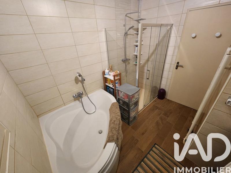 Maison - 102 m² - 5 pièces