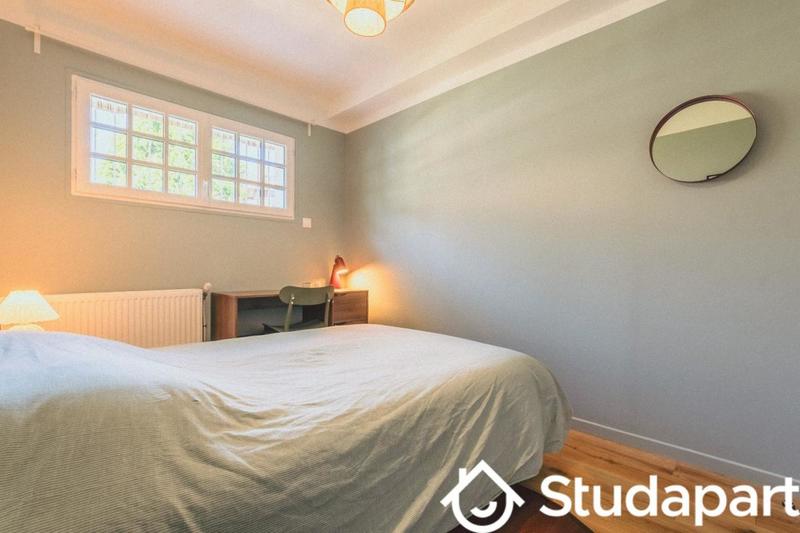 Chambre - 11 m² - 1 pièce