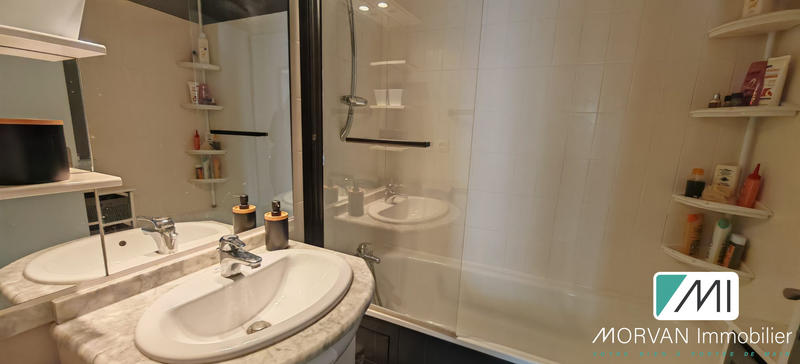 Maison traditionnelle - 147 m² - 6 pièces