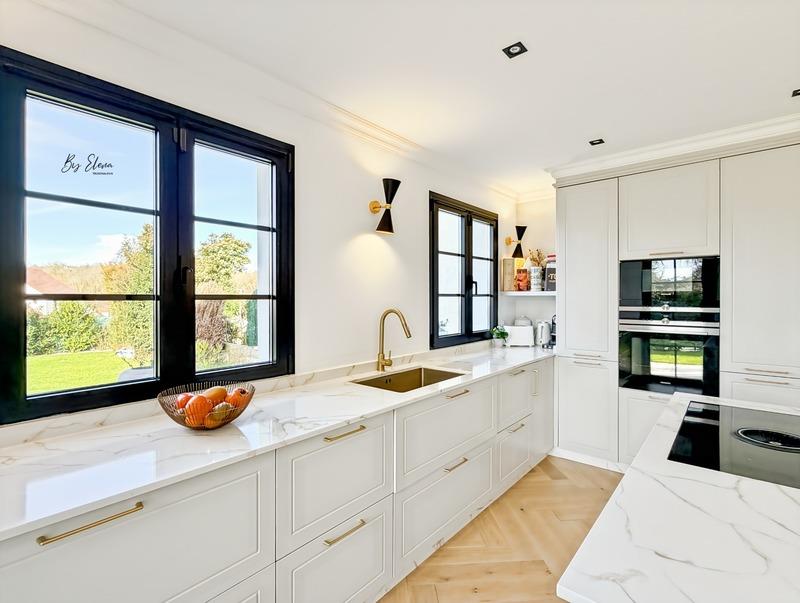 Maison - 137 m² - 6 pièces