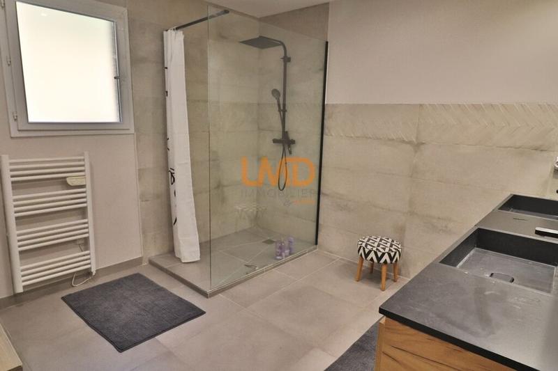 Propriété - 370 m² - 13 pièces