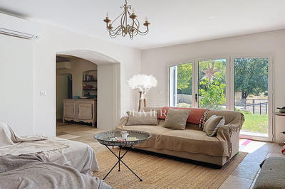 Propriété - 125 m² - 4 pièces