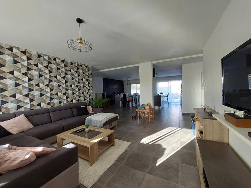 Maison - 170 m² - 6 pièces