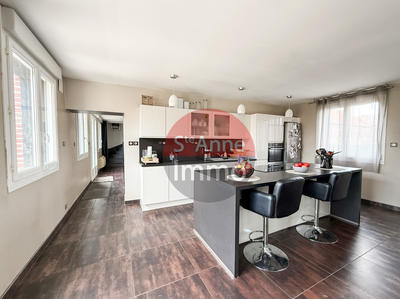 Maison - 192 m² - 6 pièces