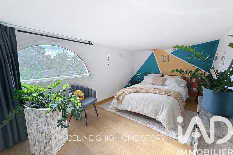 Maison - 232 m² - 7 pièces