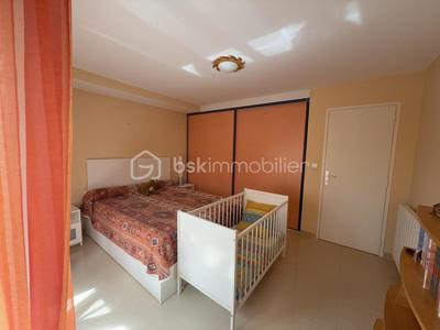 Propriété - 210 m² - 7 pièces