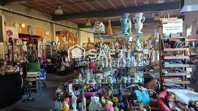 Local commercial - 1 500 m² - 15 pièces