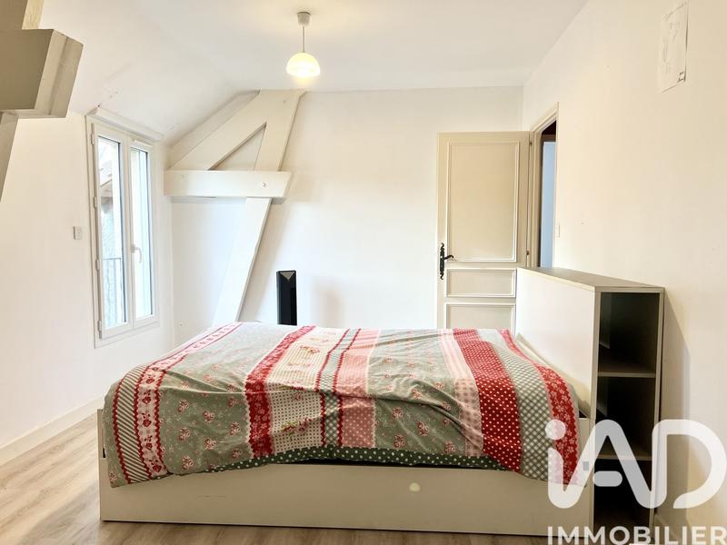 Maison - 235 m² - 7 pièces