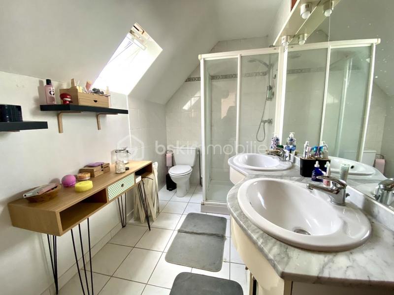 Maison traditionnelle - 85 m² - 5 pièces