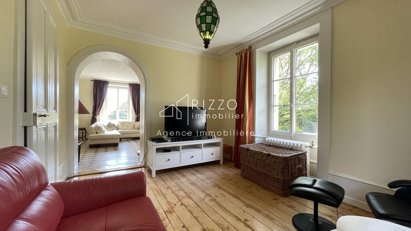 Maison - 291 m² - 14 pièces