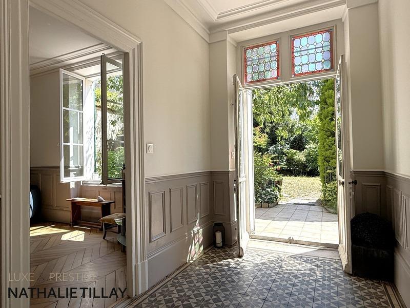 Maison bourgeoise - 270 m² - 7 pièces