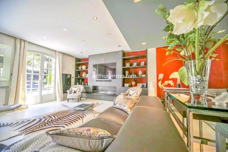 Maison - 189 m² - 7 pièces