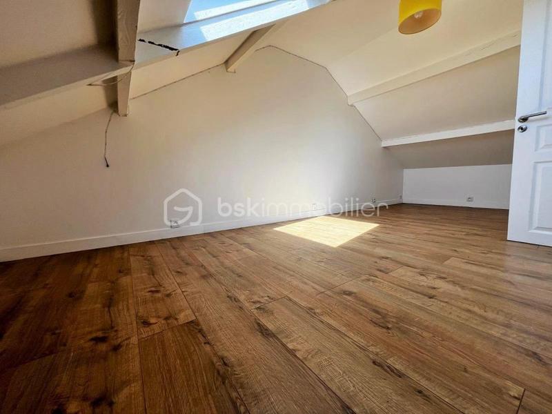 Maison - 80 m² - 5 pièces