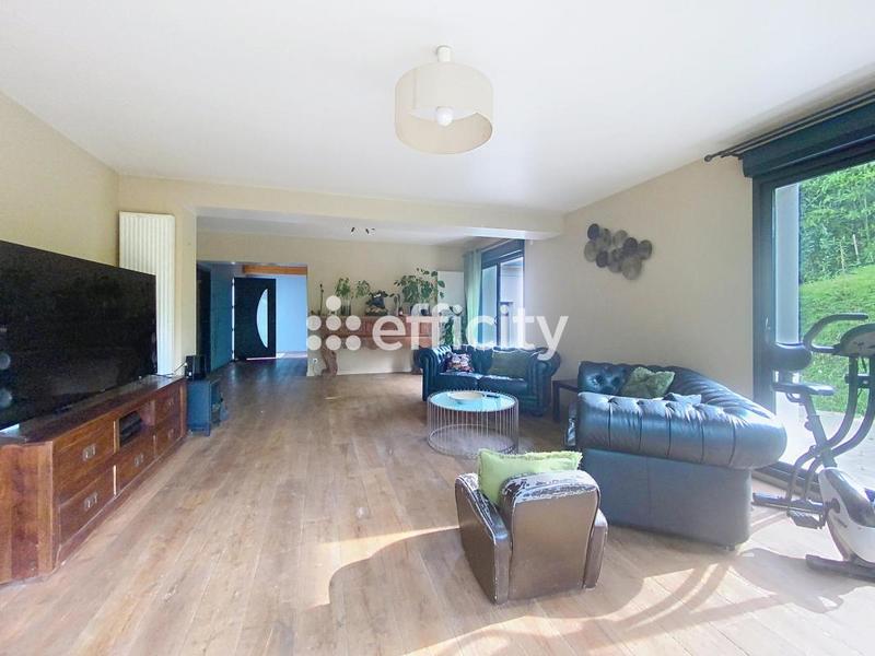 Maison - 193 m² - 7 pièces