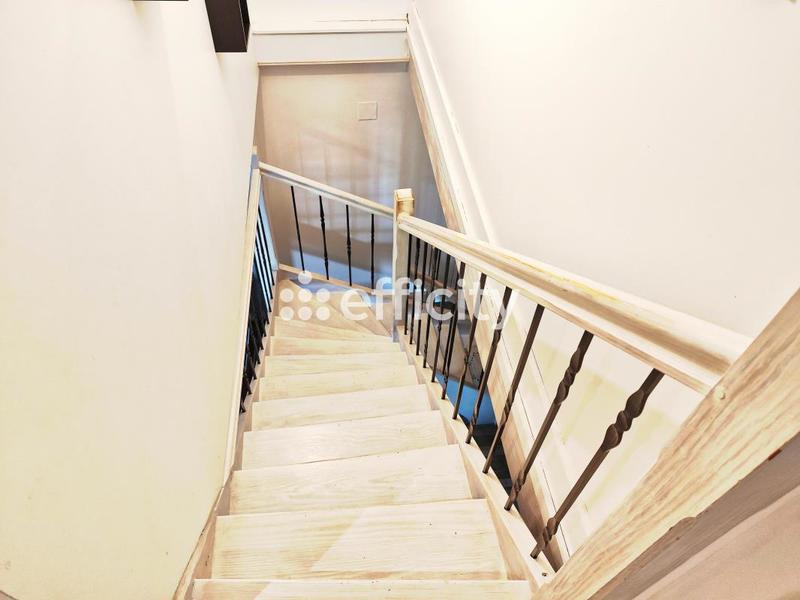 Maison - 187 m² - 8 pièces