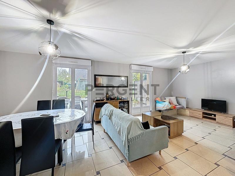 Maison - 95 m² - 5 pièces