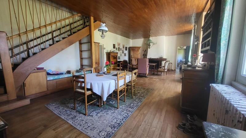 Maison ancienne - 213 m² - 8 pièces