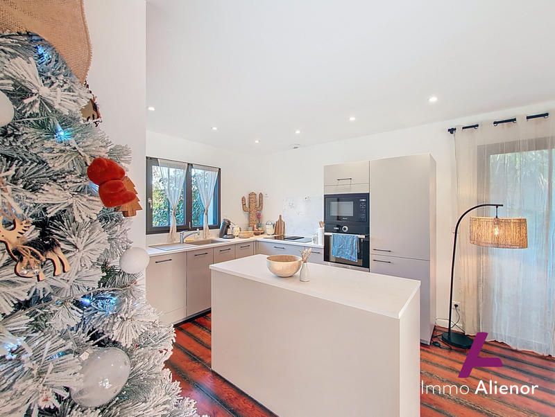 Maison - 105 m² - 4 pièces