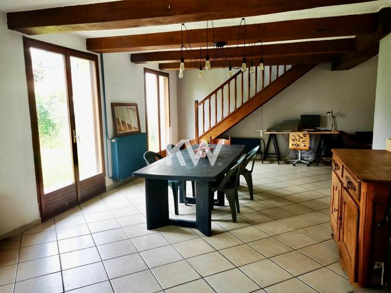 Maison - 221 m² - 7 pièces