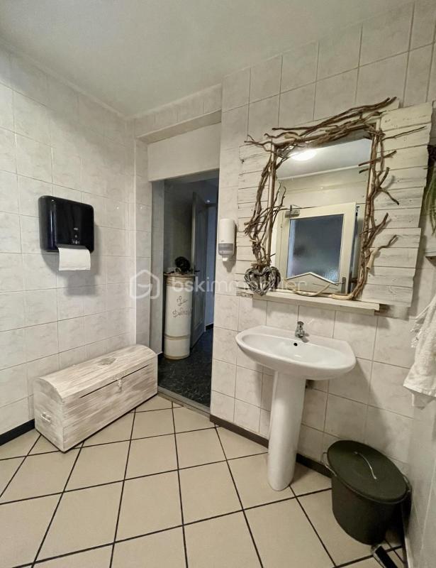 Local commercial - 226 m² - 5 pièces