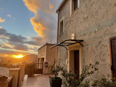 Maison - 327 m² - 11 pièces