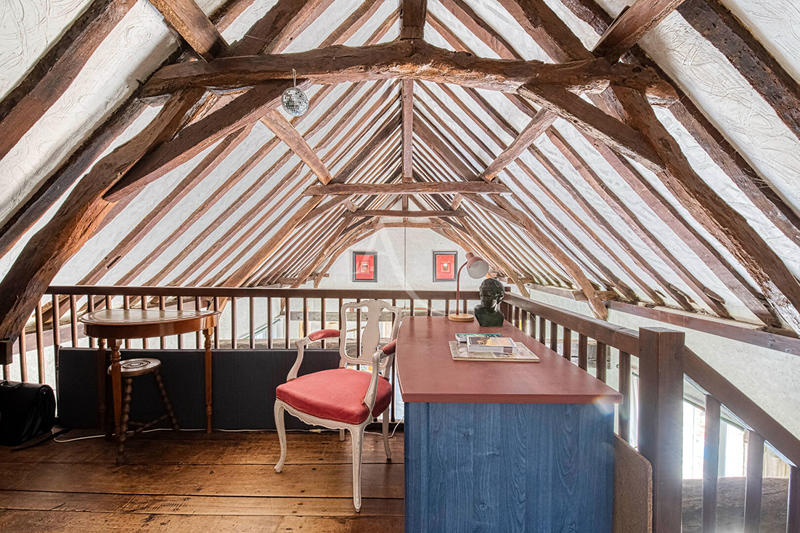 Maison - 228 m² - 8 pièces